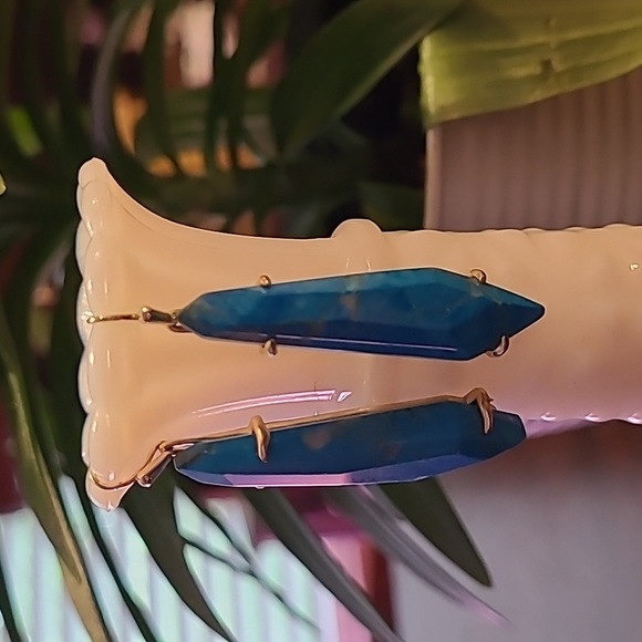 ON SALE Like New Turquoise Kendra Scott Grey drop earrings in 14k gold plating ! - Picture 3 of 10